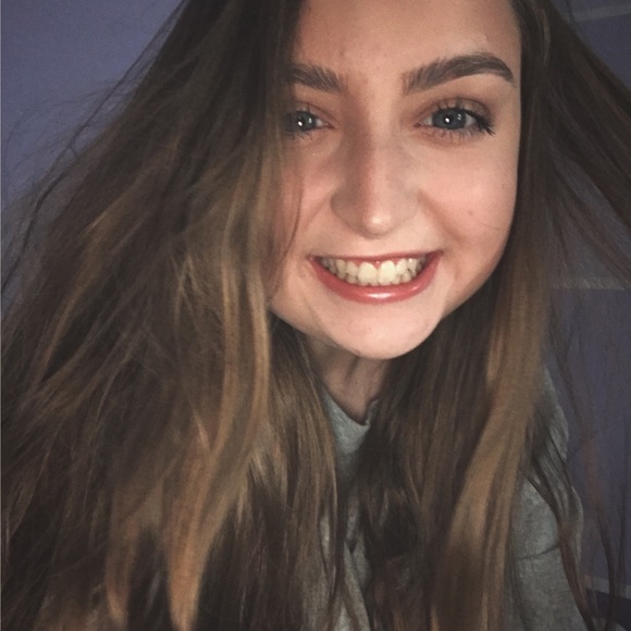 Meet your Posher, Jillian - Picture 1 of 1